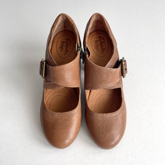 Indigo by Clarks Town Club Heel in Taupe - Picture 3 of 10